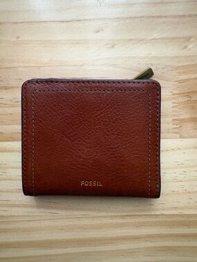 Fossil Logan RFID Bifold Card Holder Wallet. Cognac Brown.
